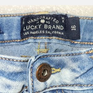 LUCKY BRAND RILEY SHORT SIZE 16. Jrs.GREAT CONDITION. SMOKE AND PET FREE HOME